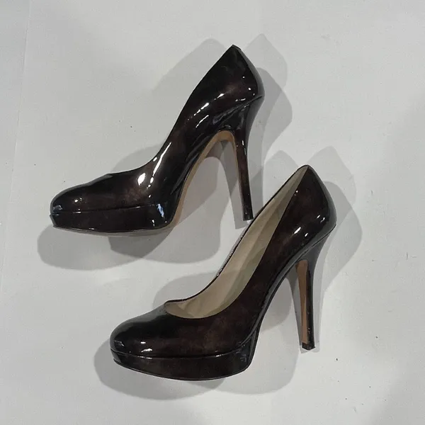 Black/Brown Heels. Size 7‎ 1/2. Black - Image 4