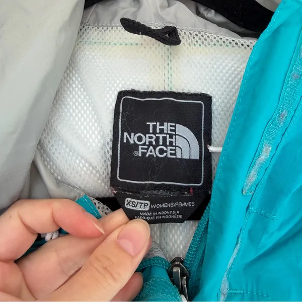 Women's The North Face Teal Colored Hyvent Rain Coat Size Extra Small - Image 5