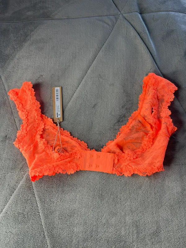 SKIMS Bra - Image 2