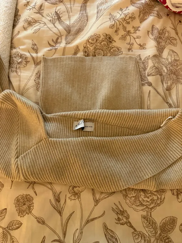 Petal & Pup Sweater - Image 4
