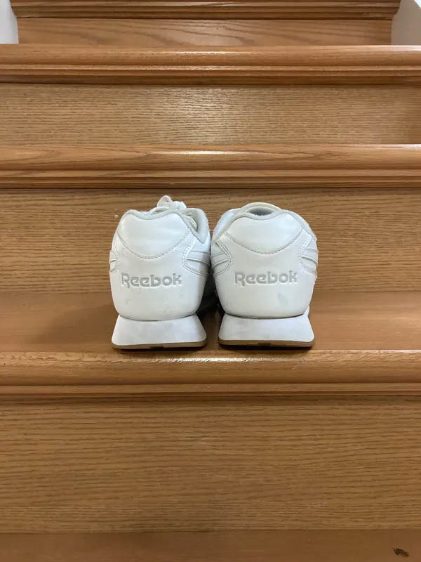 Reebok Classic White 90s Style Casual Shoes with Tan Bottoms - Image 4