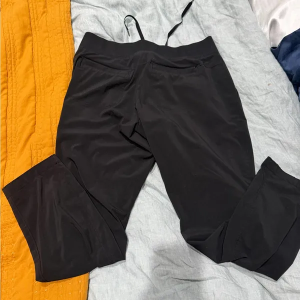 Athleta tapered pants 8 petite - Image 2