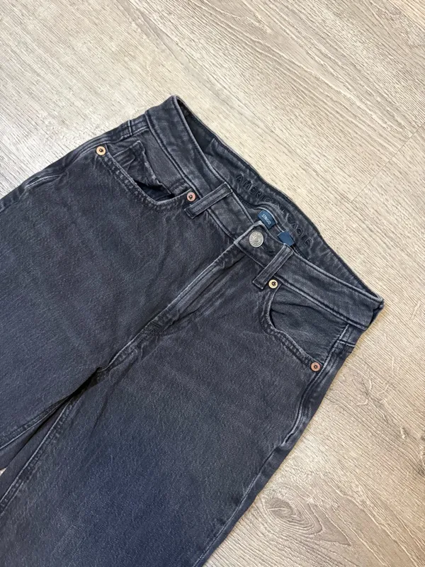 •AMERICAN EAGLE• MOM JEANS - Image 7