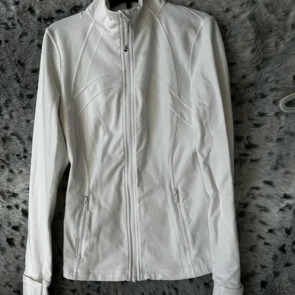 3.  Lululemon Define Jacket *Luon sz 6 euc white - Image 3