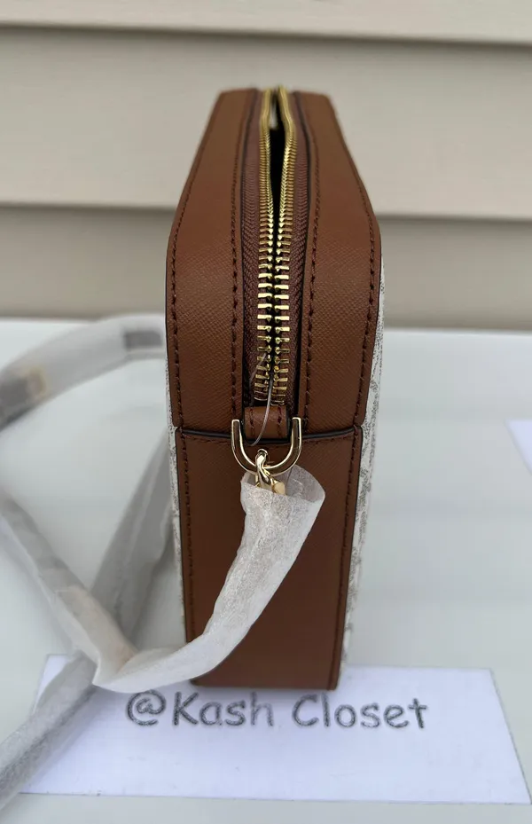 MK JST LG EW Crossbody Signature - Vanilla - Image 7
