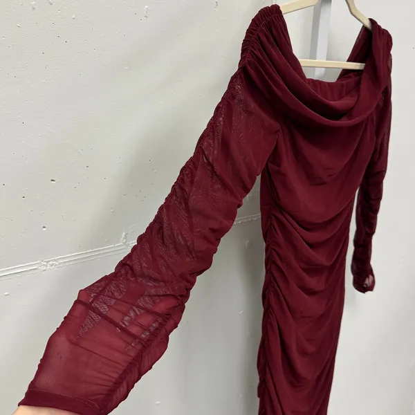 NWT Pretty Garden Burgundy Mesh Ruched Off Shoulder Bodycon Midi‎ Dress Wine Med - Image 4
