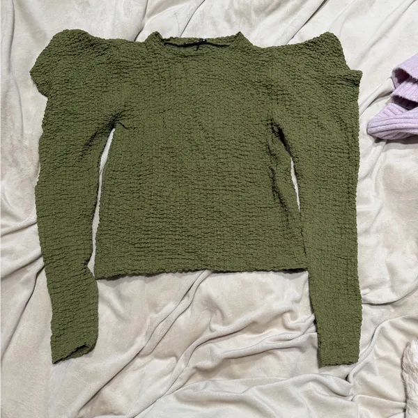 NWT Zara Green Textured puff sleeve Long Sleeve Top - Image 4