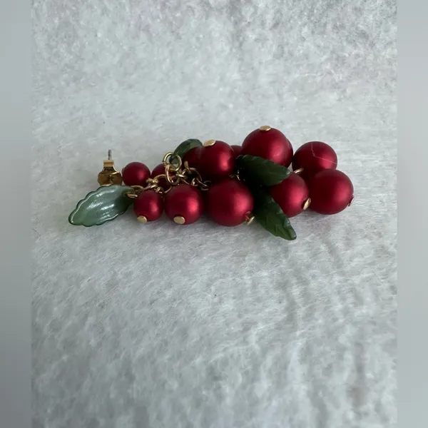 Avon Vintage Festive Holly Berry Holiday Earrings - Image 4