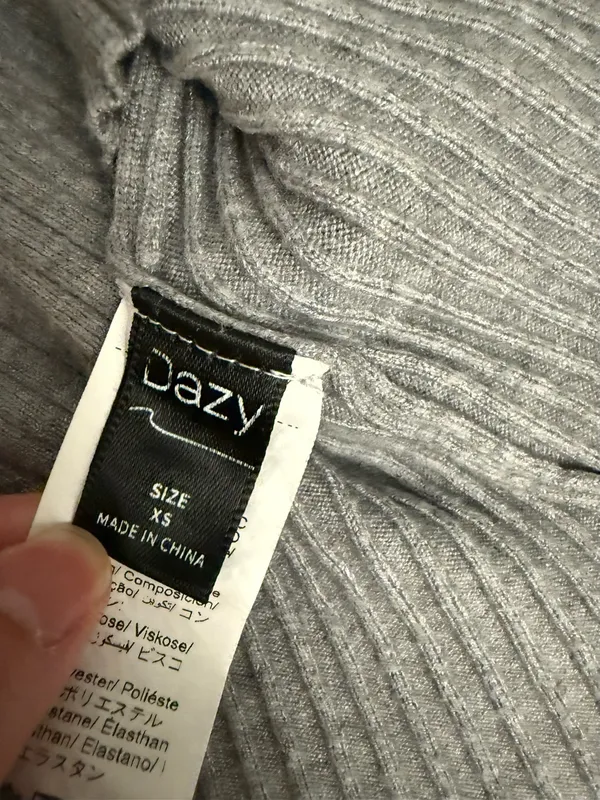 Dazy Gray Ribbed Button-Up Women's Sweater Cardigan Scalloped Trim Size XSmall - Image 3