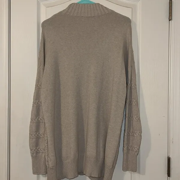 Chunky‎ Knit Sweater in Taupe woman’s L Long - Image 3