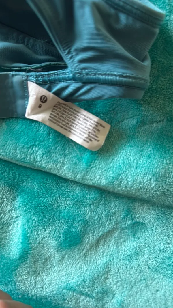 Lululemon Athletica Bra! All day breeze sports bra teal turquoise size 8! - Image 2