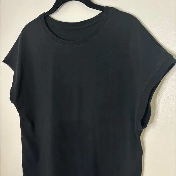 Women’s Black Cap Sleeve Casual T-Shirt Size Small - Image 4