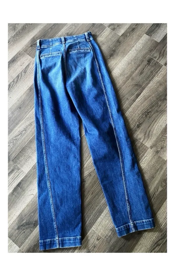 Madewell Tapered Leg Jeans - Image 6