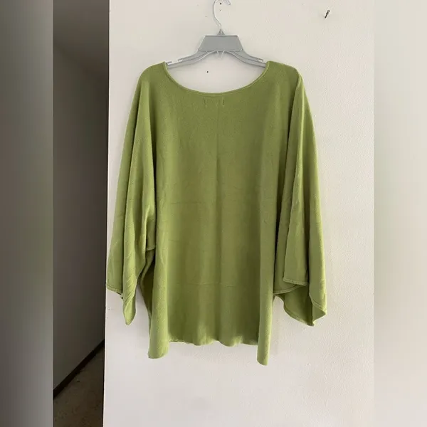 Avenue Ribbed Dolman Sleeve Sweater New with Tags Size 26/28 Green - Image 3