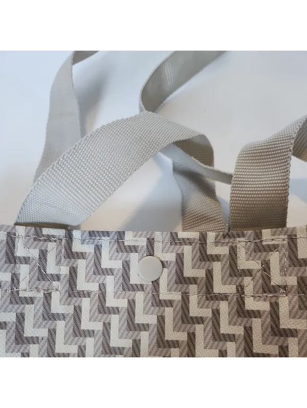 LULULEMON 2025 HOLIDAY Shopping Tote/Gym Small Bags Taupe 8" x 12" - Image 4