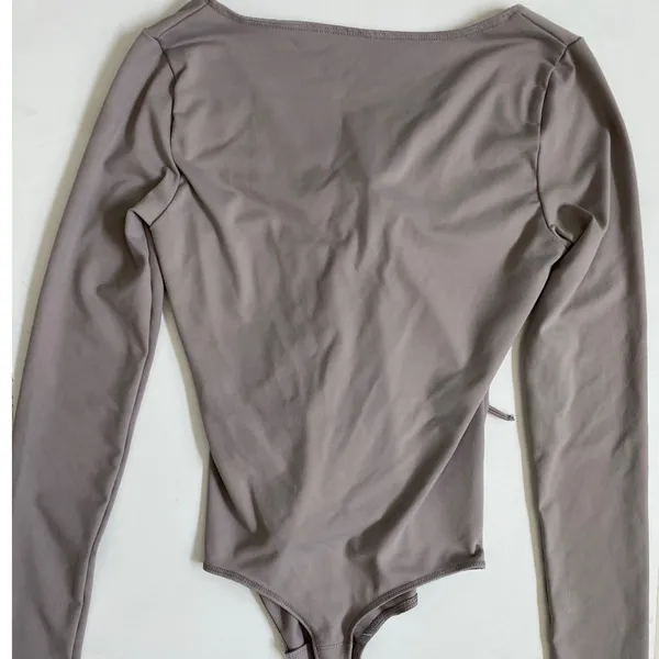 Abercrombie & Fitch Soft A&F Collection Tie‎ Front O-Ring Bodysuit Taupe XS - Image 7
