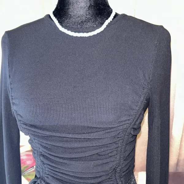 Publix Size M Long Sleeve Black Ribbed Crop Top - Image 4