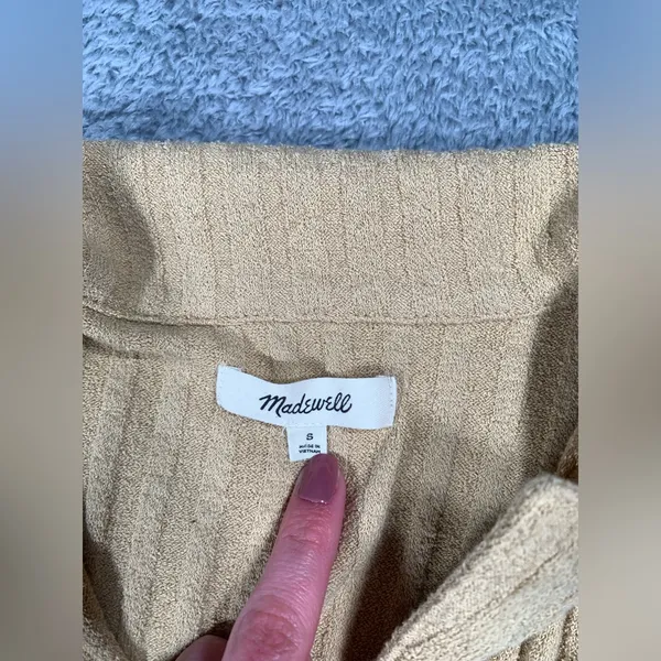 Madewell Sleeveless Ribbed Button-Up Knit Top in Beige small - Image 4