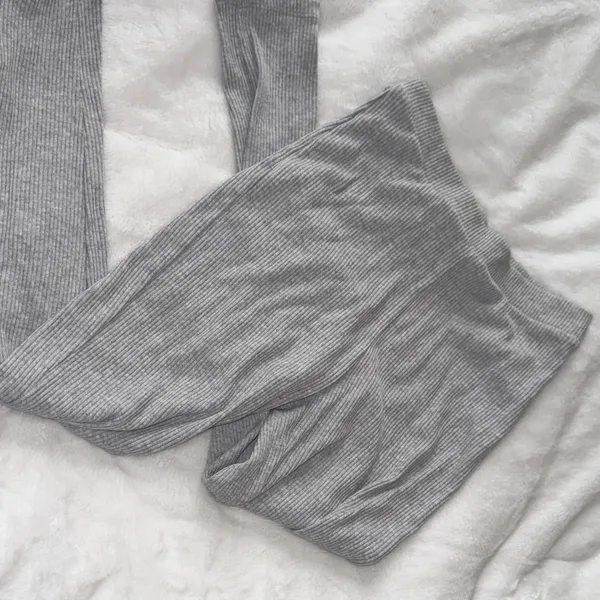 Francesca’s Gray Ribbed Leggings High Waist Stretch Lounge Casual Size M - Image 3