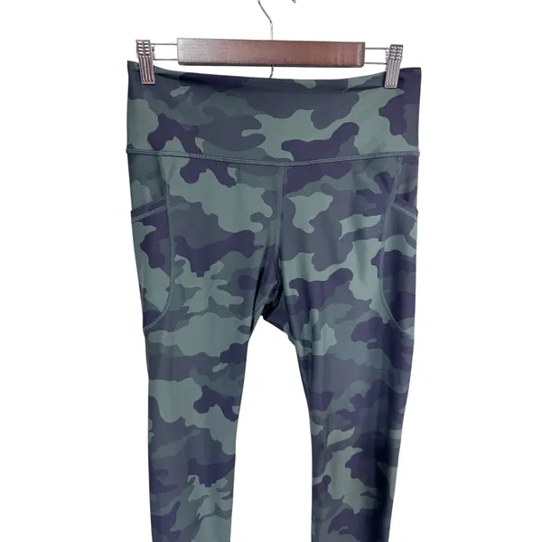 Old Navy Women's L Green Camo Leggings Powersoft High-Rise‎ Go-Dry - Image 7