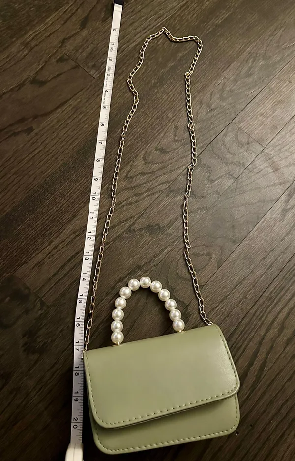 Cute lime green over the shoulders mini purse - Image 4