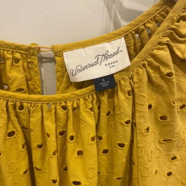 Universal Thread Womens‎ Mustard Yellow Eyelet Puff Sleeve Blouse Top Large L - Image 7