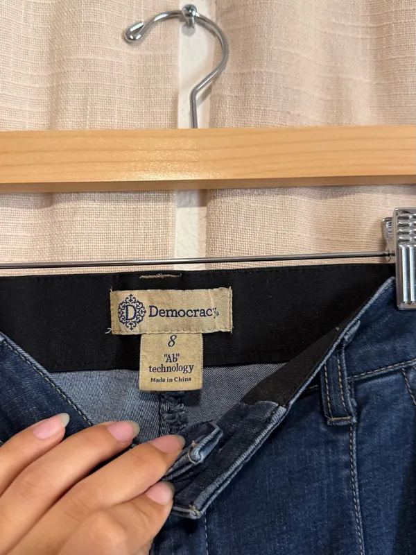 Democracy Women's Ab technology wide-Leg Jeans - Image 4