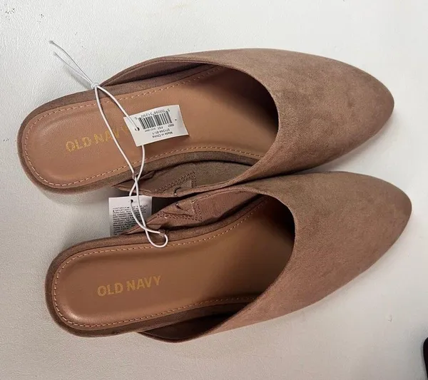 Old Navy Trendy Fall Style Low Heel Women's Faux Suede Taupe Mule Slide Sz 7 - Image 7