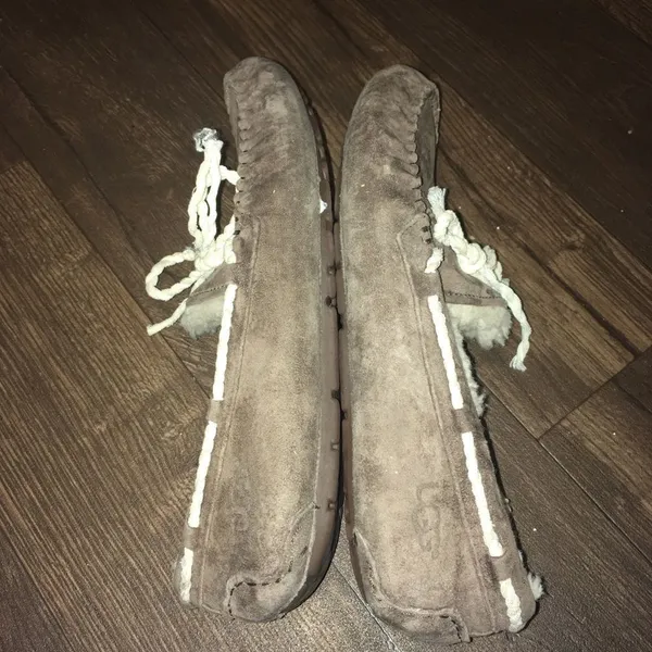Uggs shearling lined moccasin slippers - Image 4