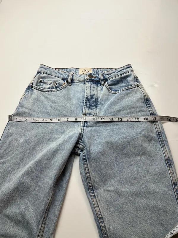 Sezane Denim Jean Womens‎ US 4 Mid-rise Tapered Straight Button Fly Bleach Blue - Image 8