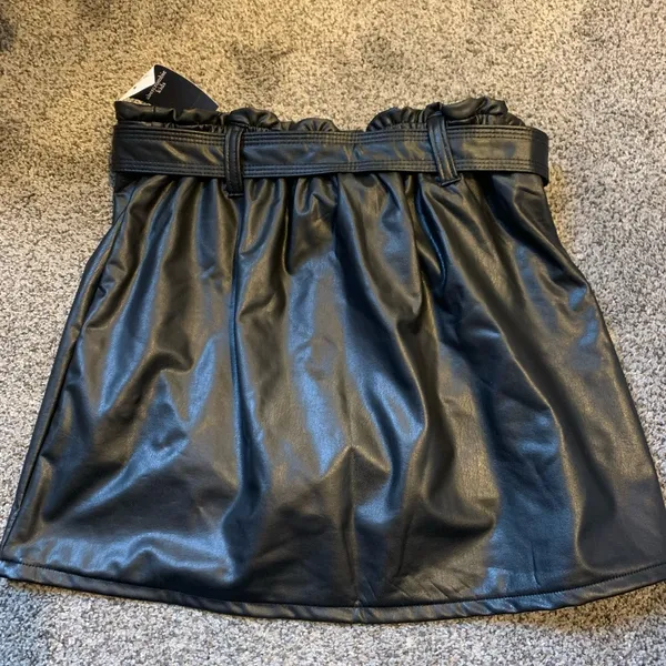 Abercrombie Leather Skort - Image 4