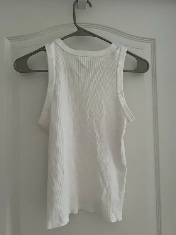Brandy Melville White Tank Top Ribbed - Image 3