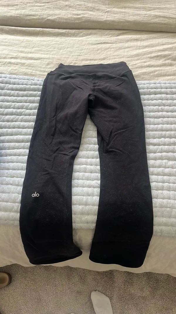 Alo black flare leggings - Image 2