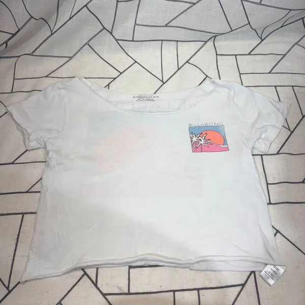 Billabong Hawaii Graphic T-Shirt Small White Cropped Raw Hem Sunset Palm‎ Tree - Image 3