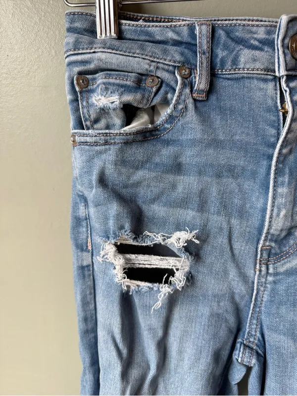 Y2K American Eagle Super High Rise Flare Jeans Distressed Raw Hem - Image 5