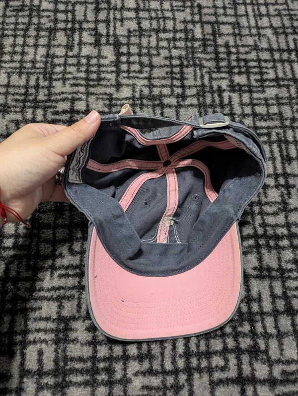 Vintage MLB Boston Red Sox Gray And Pink Adjustable Baseball Cap - Image 4