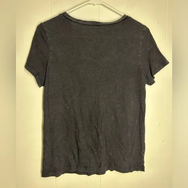 The rolling stone t-shirt size medium - Image 3