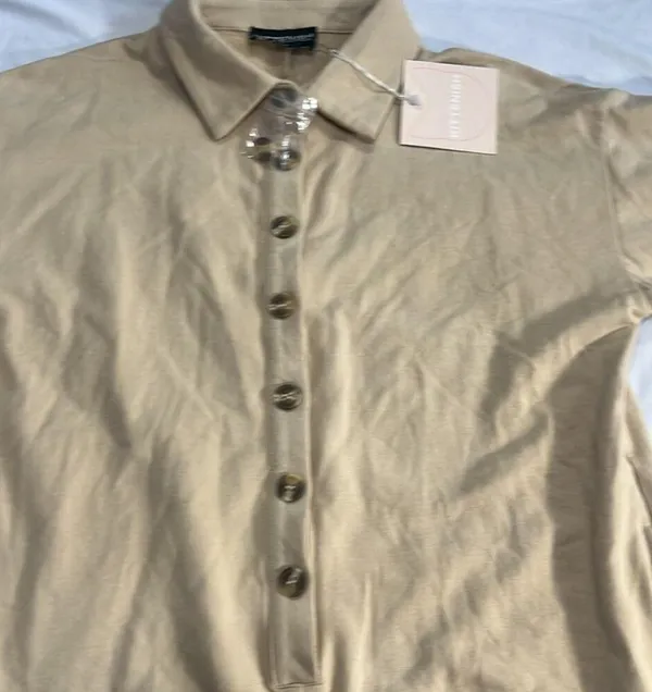Kittenish vera tan button down romper NWT S Small Fleece - Image 5