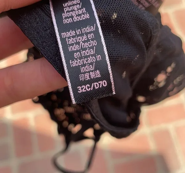 Victoria's Secret lace bra - Image 3