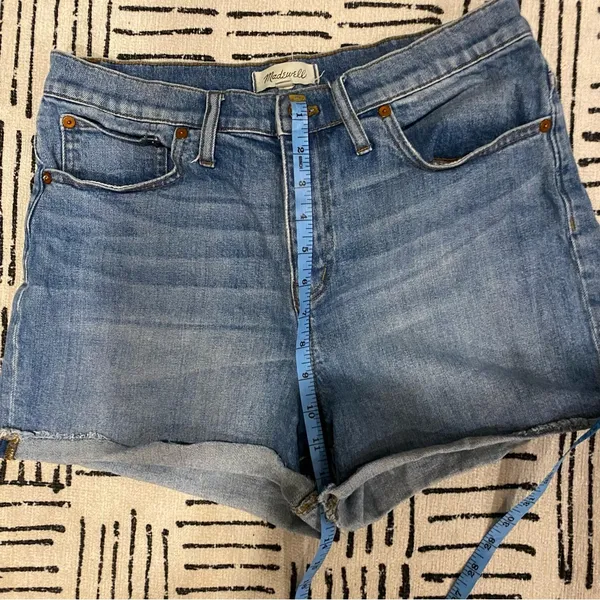 Madewell High Waisted Jean Shorts Cuffed 30 - Image 4