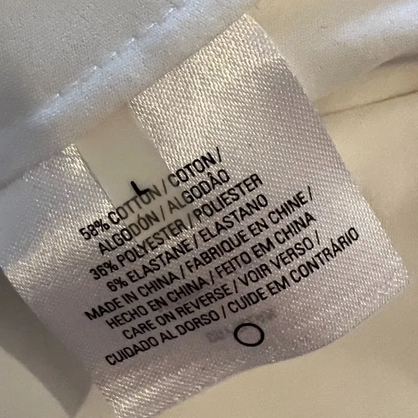 Elie Tahari Top Womens Size L White Button Front Snakeskin Print Collar NWT - Image 3