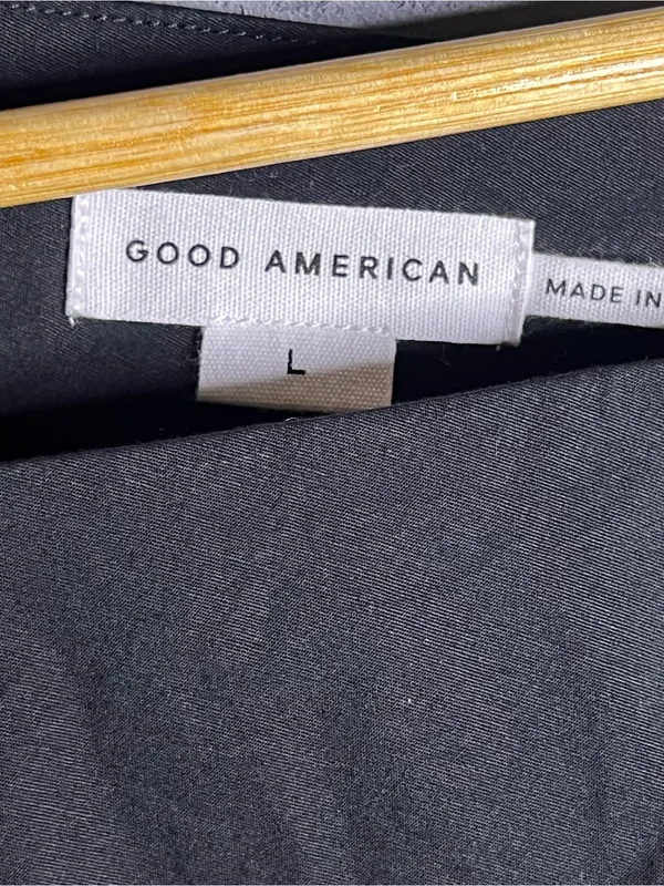Good American One-Shoulder Poplin Top in Black. Size Large - Image 7
