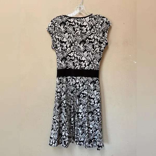 Vintage Y2K Dark Floral Dress M Witchy Romantic Fit Flare Black White - Image 2
