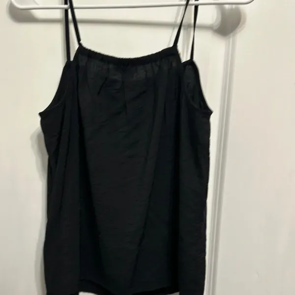 Madewell black spaghetti strap top w stretchy‎ back at top - Image 2