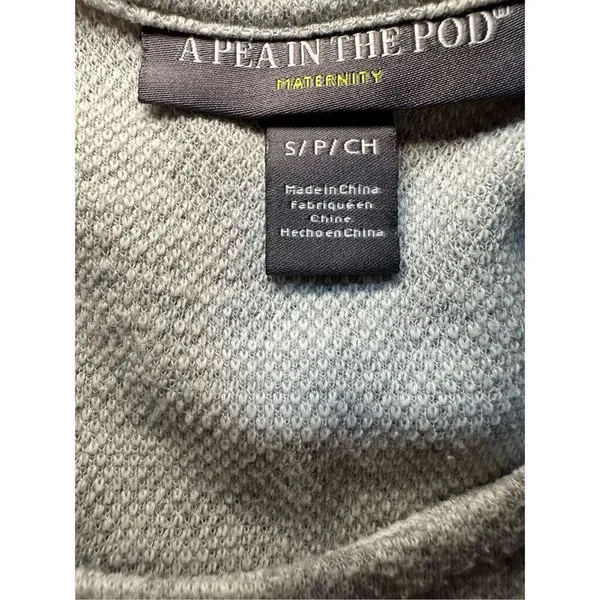 A Pea in the Pod Maternity Grey floral‎ top sz S - Image 3