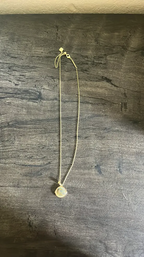 Kendra Scott Necklace Gold - Image 4