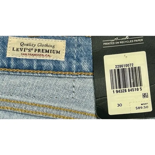 Levi's Premium Wedgie High Rise Tapered Jeans Women's Size 30 Light Wash NWT - Image 7