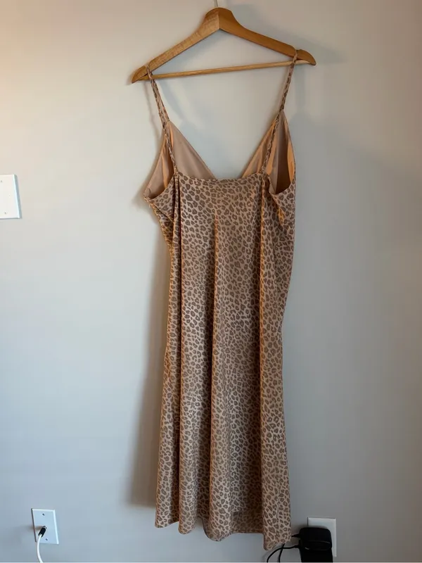 Pink Victoria Secret Cheetah FALL IN LOVE MIDI DRESS Size XL - Image 9