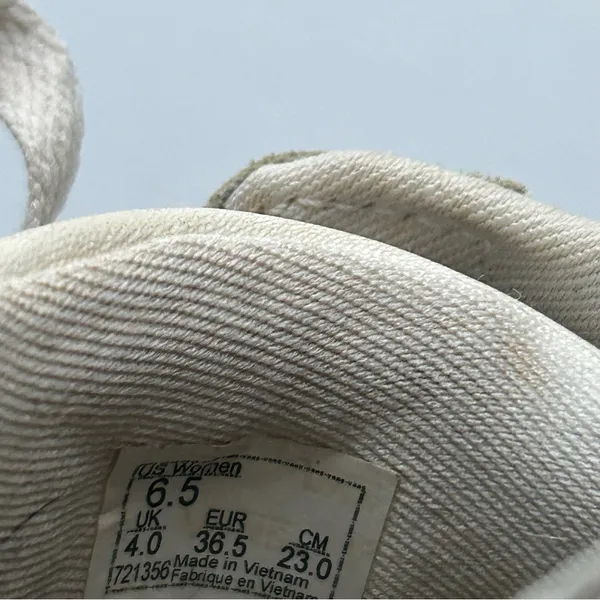 Vans Women's White Sneakers 6.5 - Image 9