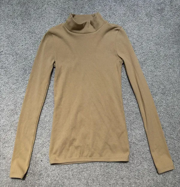 Abercrombie & Fitch Tan Ribbed Turtleneck Top - Image 6